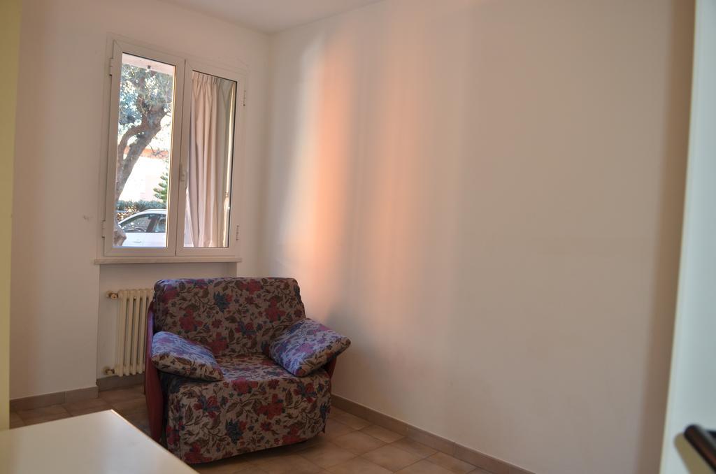 פייטרה ליגורה Residence Villa Carmen Fronte Mare A 50 Mt מראה חיצוני תמונה