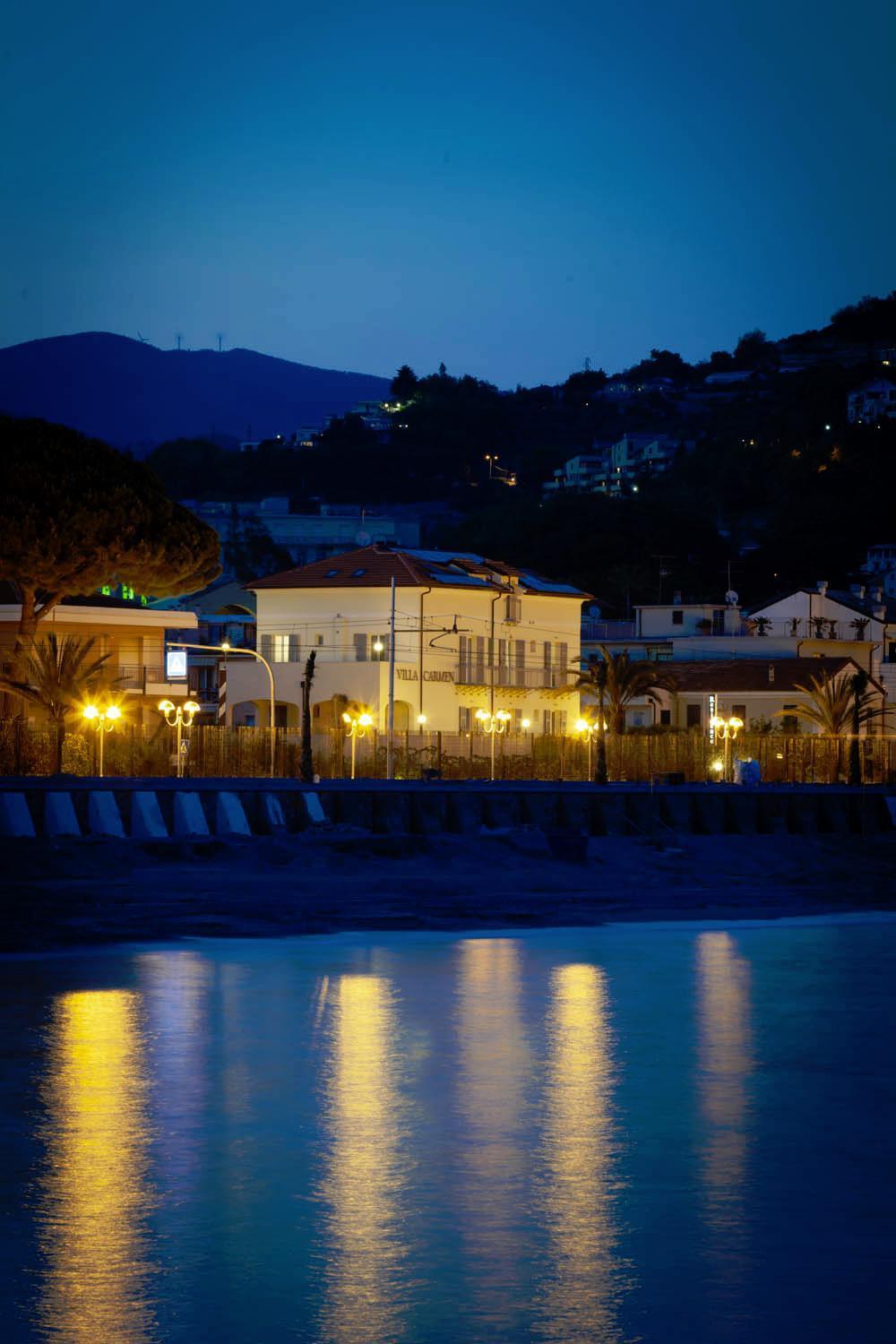 פייטרה ליגורה Residence Villa Carmen Fronte Mare A 50 Mt מראה חיצוני תמונה
