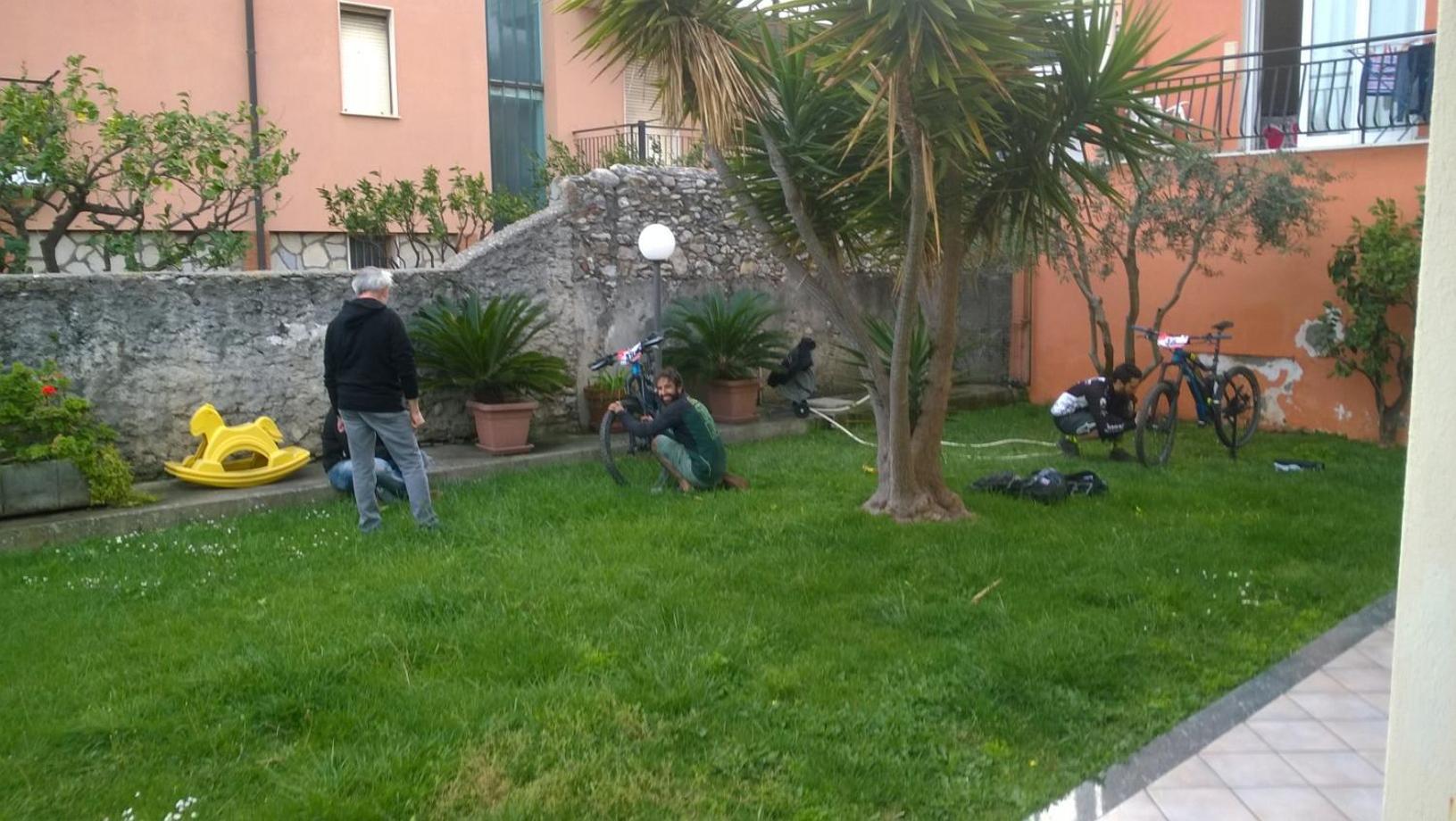 פייטרה ליגורה Residence Villa Carmen Fronte Mare A 50 Mt מראה חיצוני תמונה